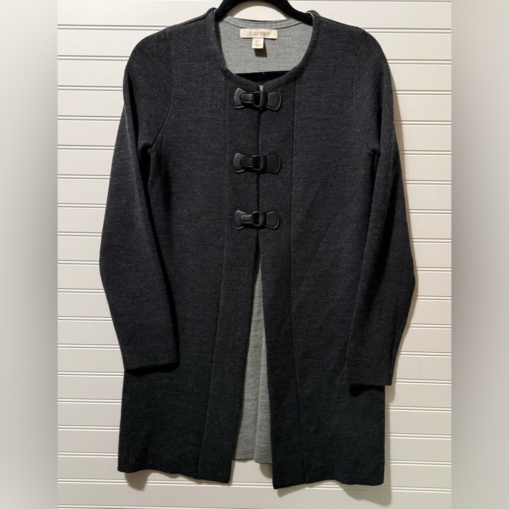 Ellen Tracy gray sweater size small.